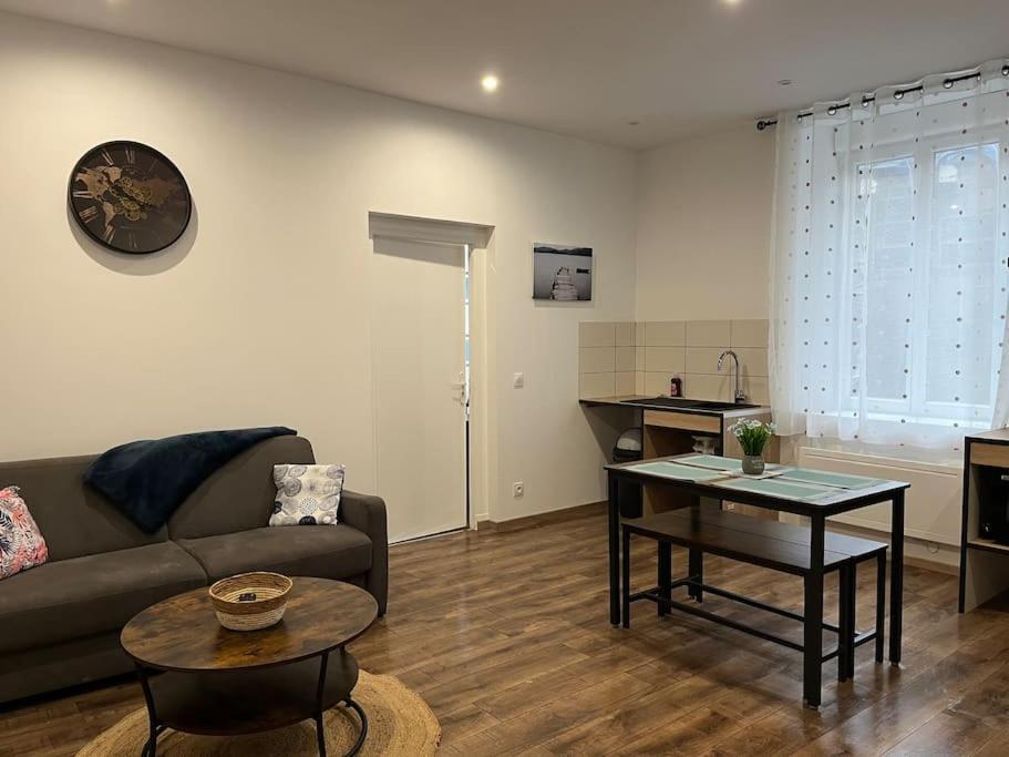 Le Bleuet Apartment Монрежо Екстериор снимка
